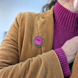Broche Iliade  - Framboise